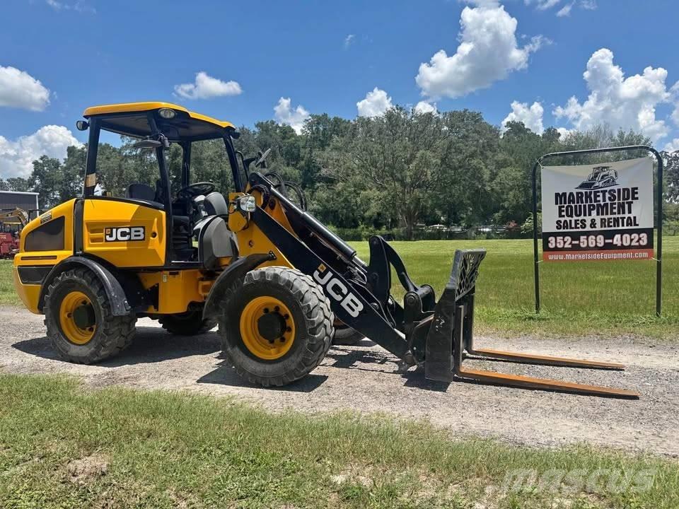 JCB 407 Pyöräkuormaajat