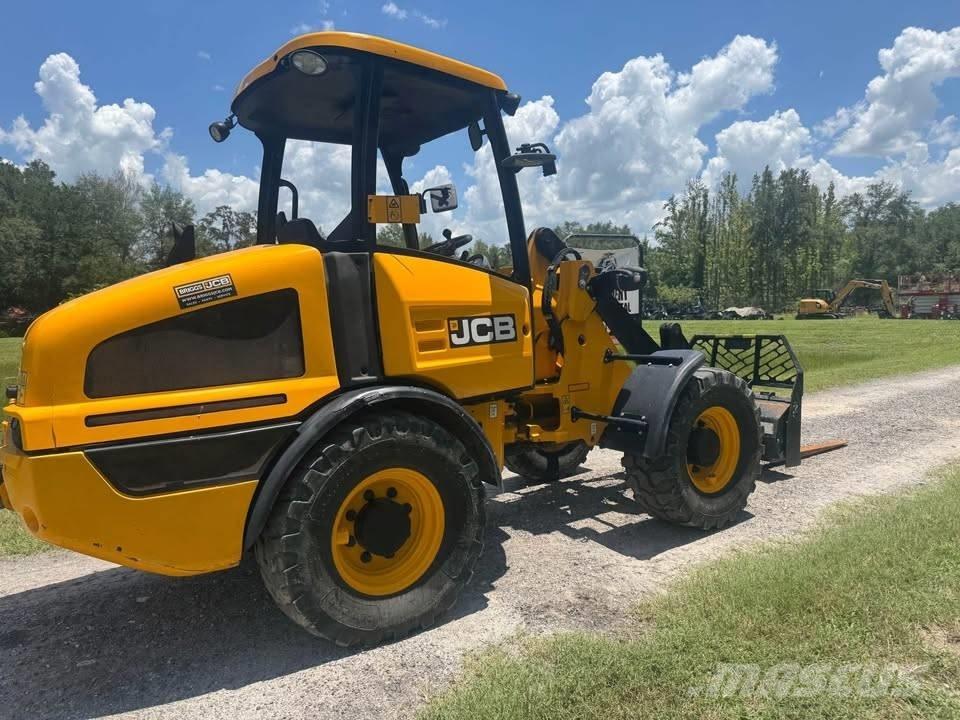JCB 407 Pyöräkuormaajat