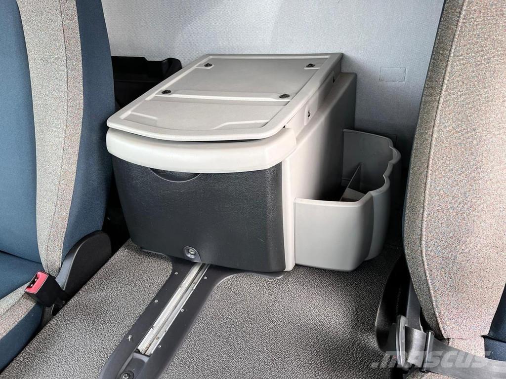 Volvo FL210 Umpikorikuorma-autot