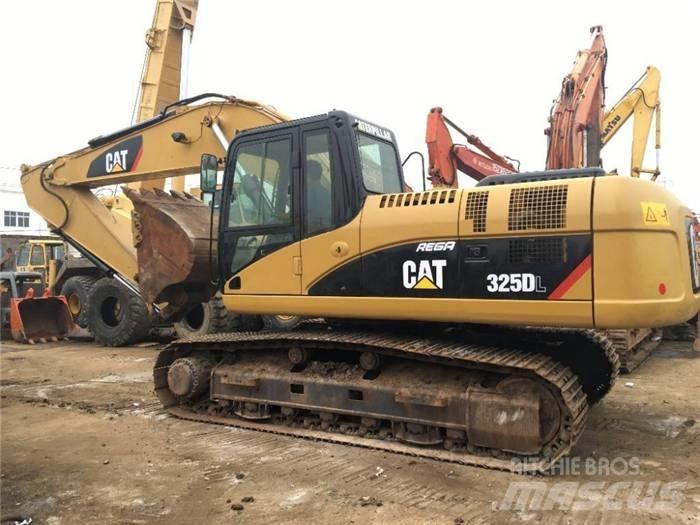 CAT 325 D Telakaivukoneet