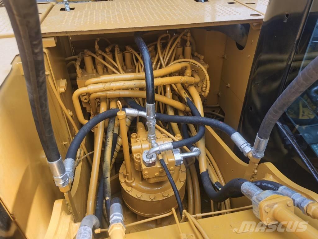 CAT 320 D2 Telakaivukoneet