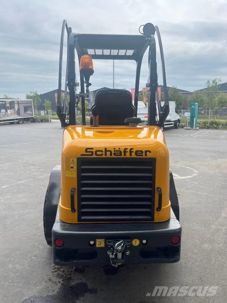 Schäffer 2445S Pienkuormaajat