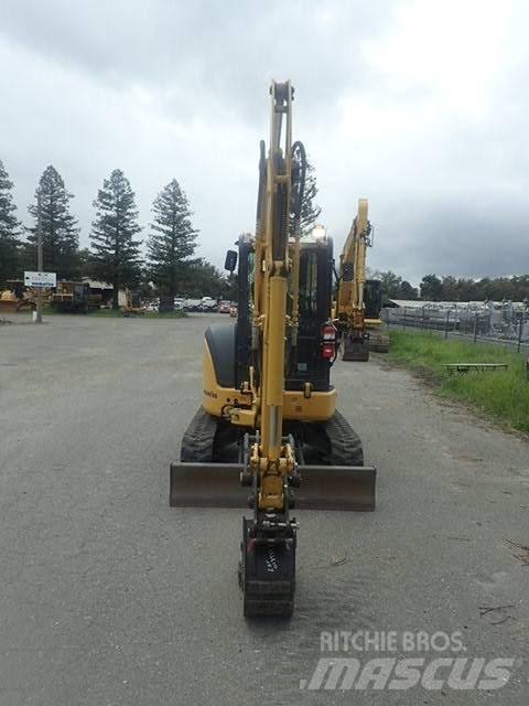 Komatsu PC35MR-5 Minikaivukoneet < 7t