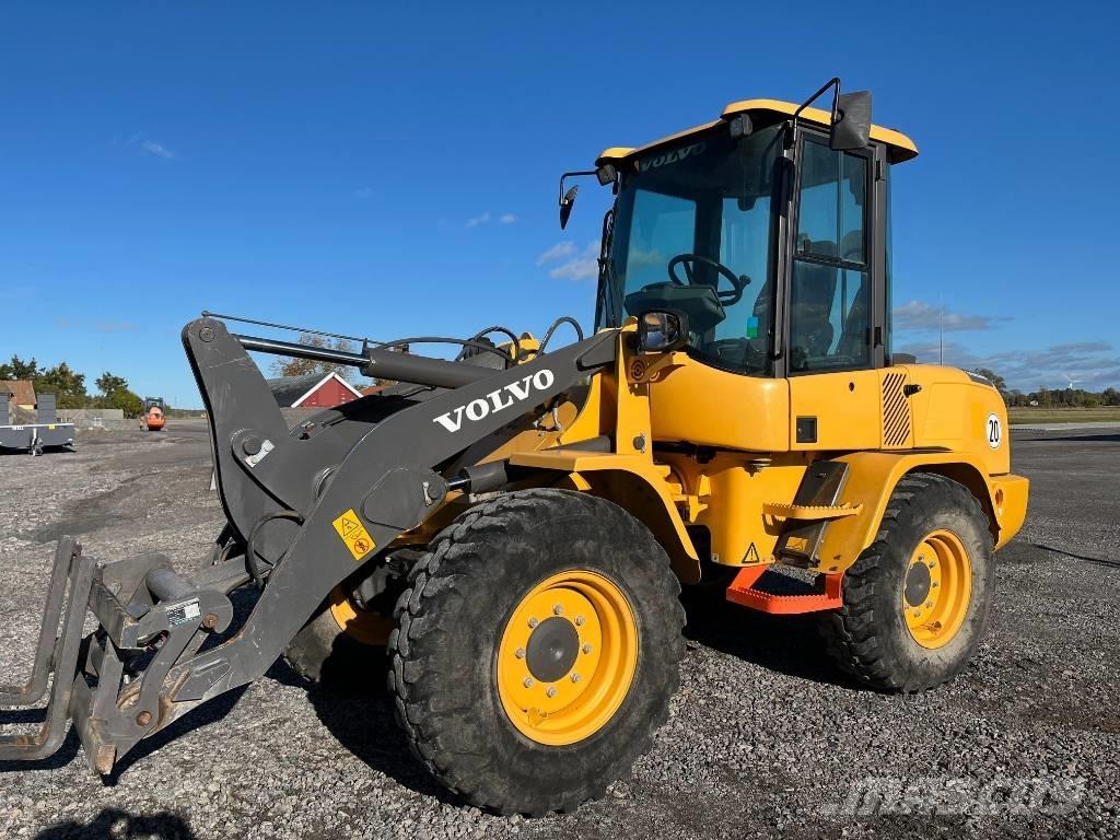 Volvo L 30 G Pyöräkuormaajat