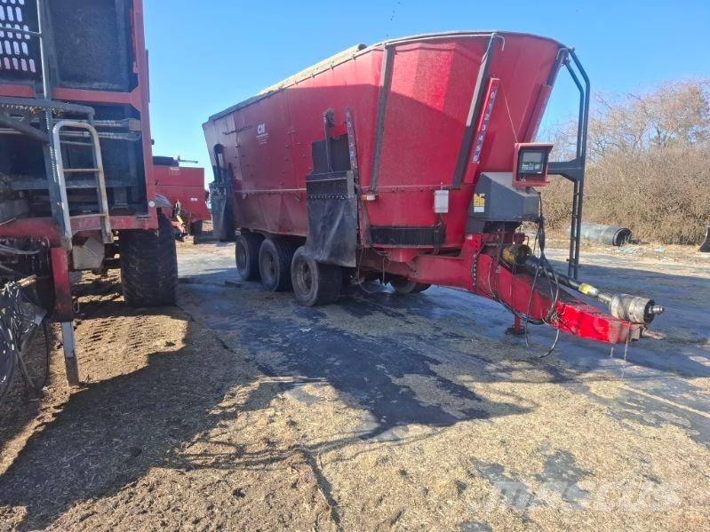 JF FEEDER VM 38 Karjan ruokintalaitteet