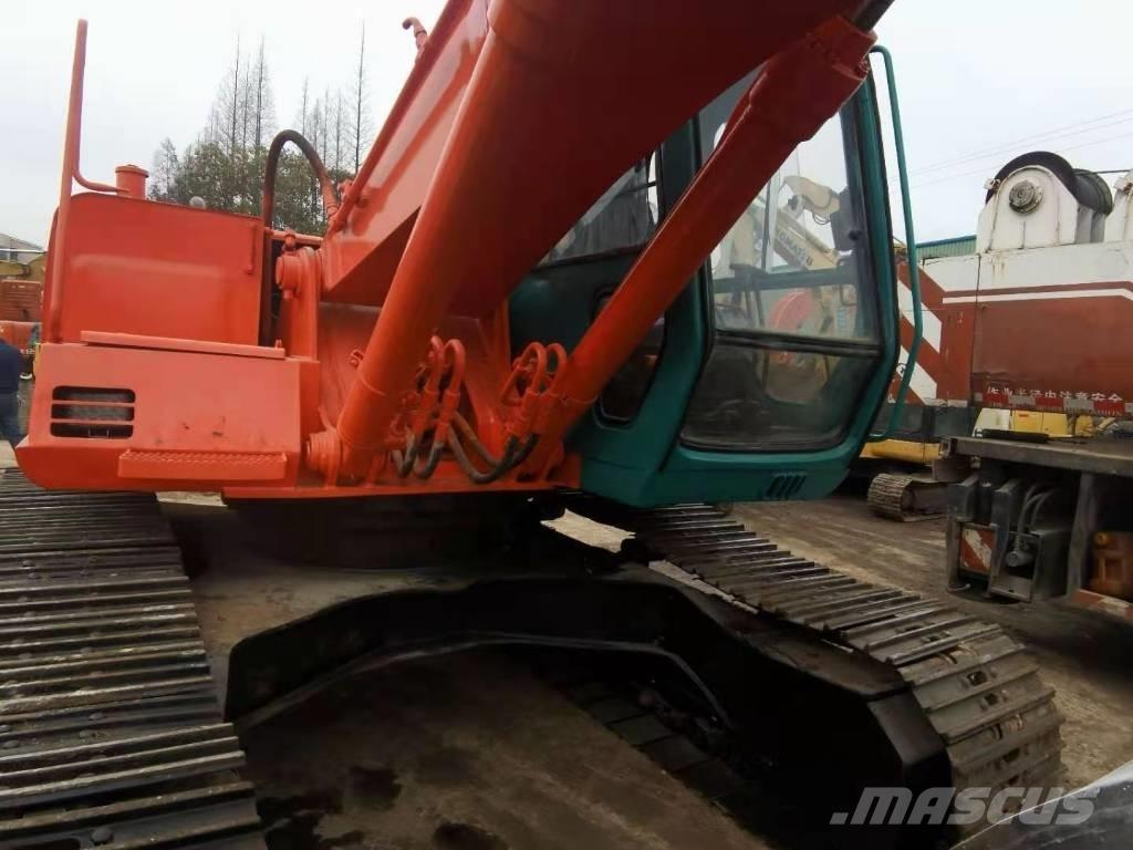 Hitachi EX 200 Telakaivukoneet