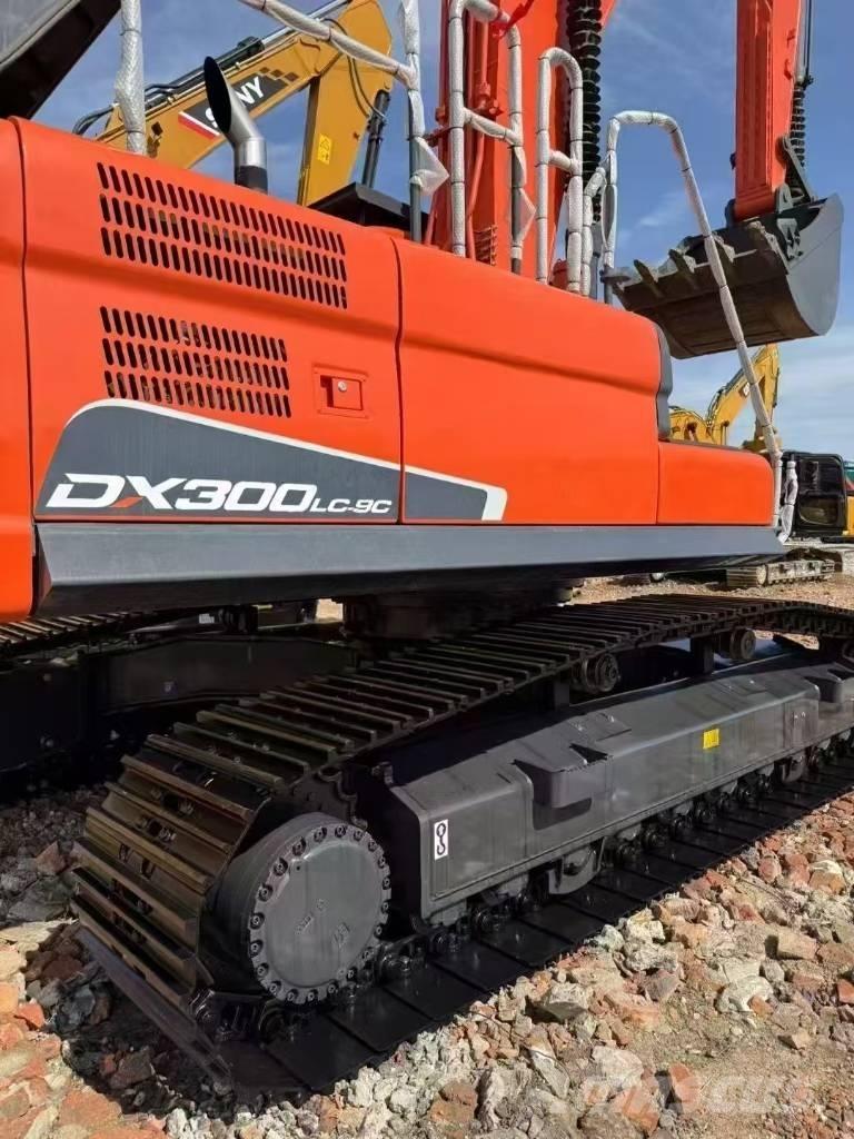 Doosan 300LC-9C Telakaivukoneet