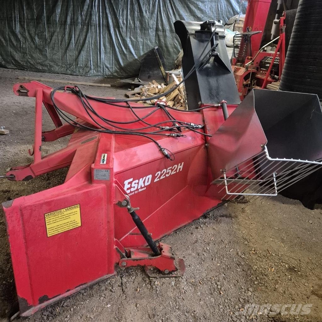 Esko 2252 H Lumilingot