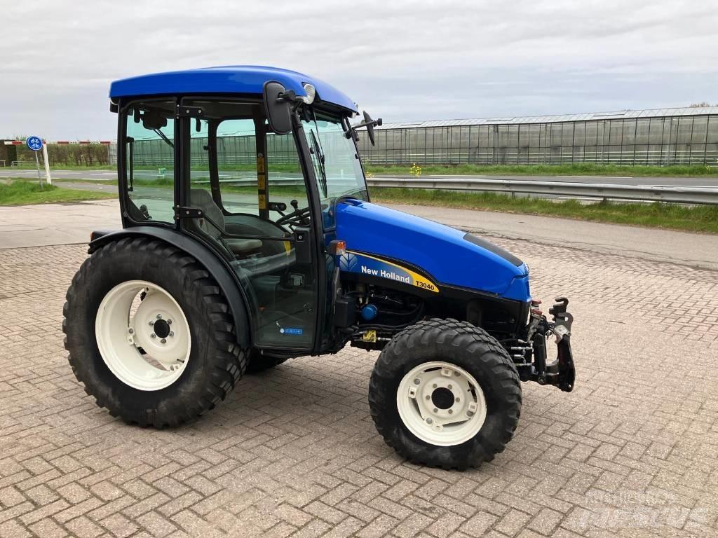New Holland 3040 Traktorit