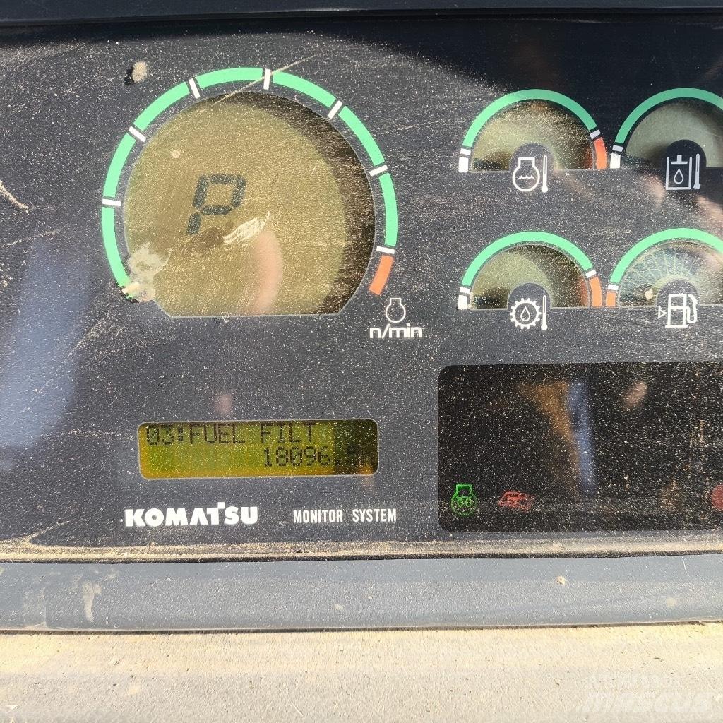 Komatsu D 65 PX-15 Telaketjupuskutraktorit