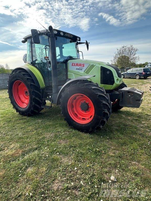 CLAAS Arion 430 Traktorit