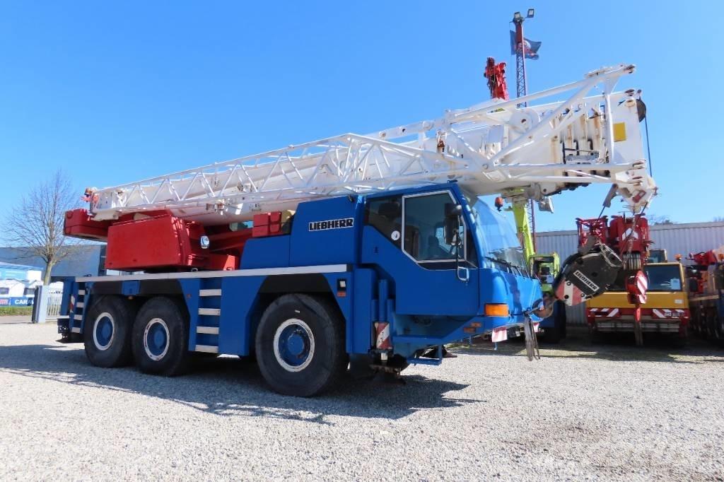 Liebherr LTM 1055-1 Mobiilinosturit