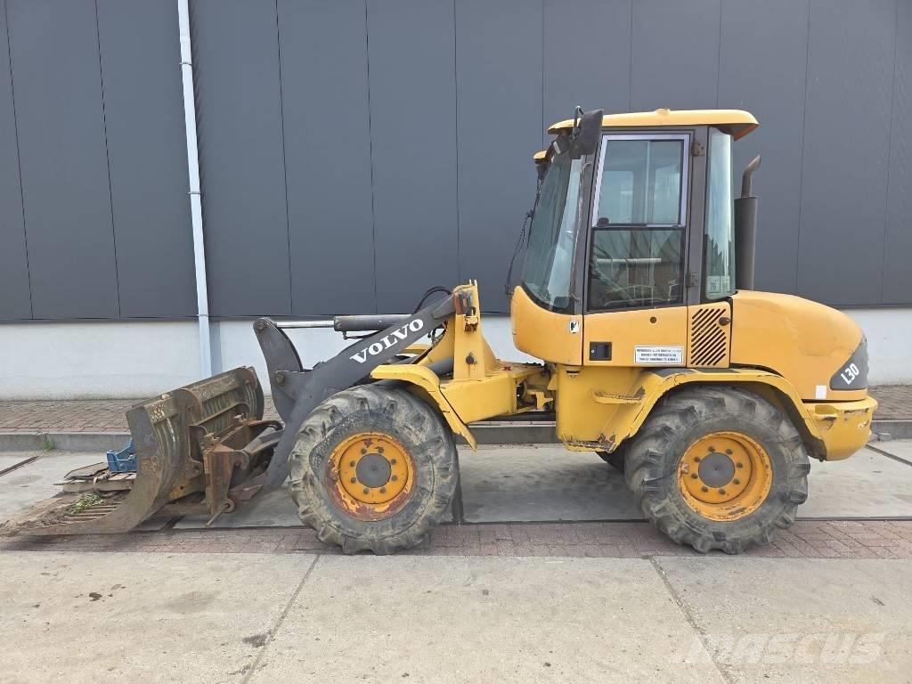 Volvo L 30 B Pyöräkuormaajat