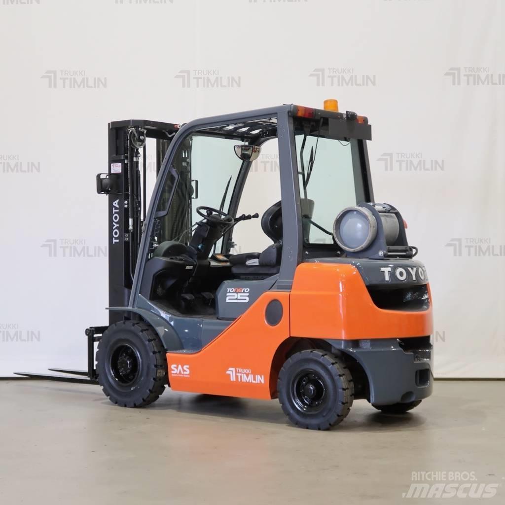Toyota 02-8FGF25 Nestekaasutrukit