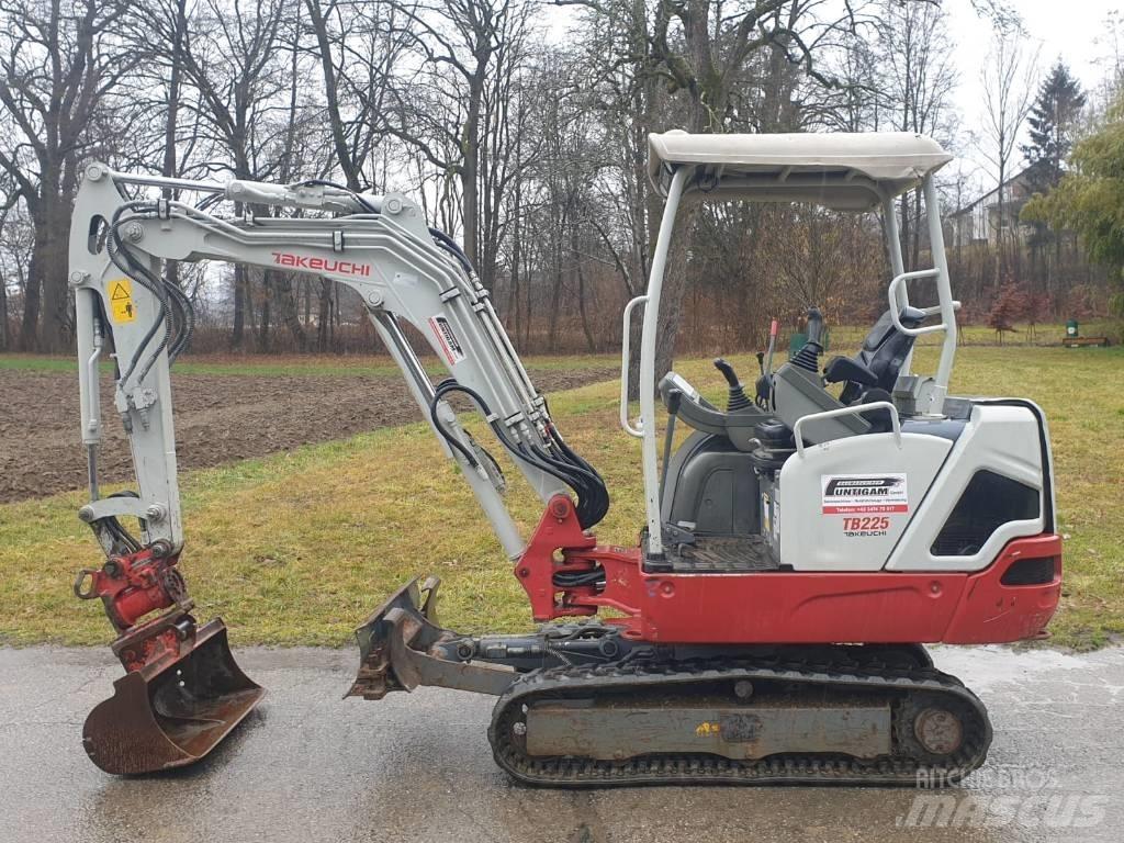 Takeuchi TB 225 Minikaivukoneet < 7t