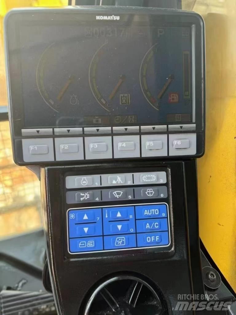 Komatsu 450LC-8 Telakaivukoneet