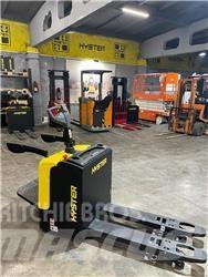 Hyster P2.0UTS Lavansiirtotrukit ajotasolla