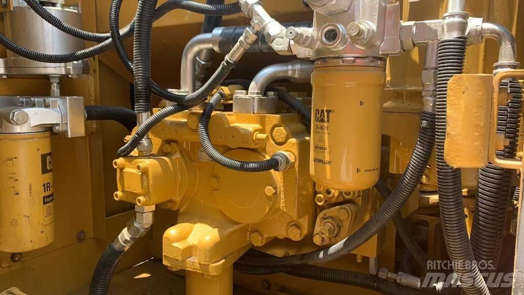 CAT 320 Telakaivukoneet