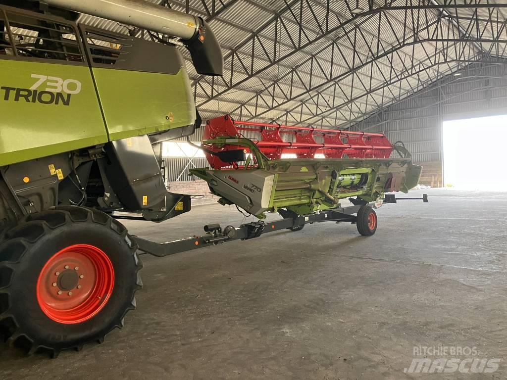 CLAAS Trion 730 Leikkuupuimurit