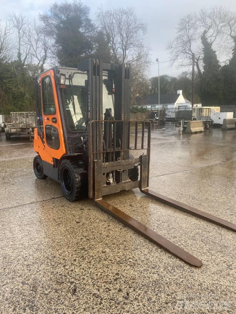 Doosan G 35 C-5 Nestekaasutrukit