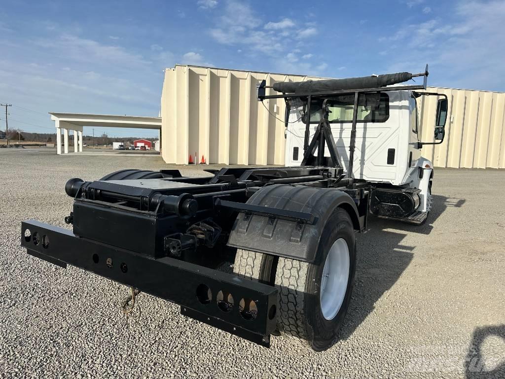 International 4400 Jäteautot