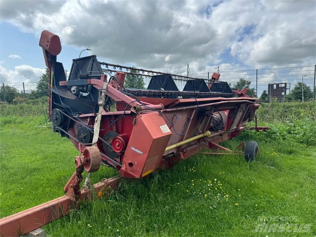 Case IH 1680 Axial Leikkuupuimurit