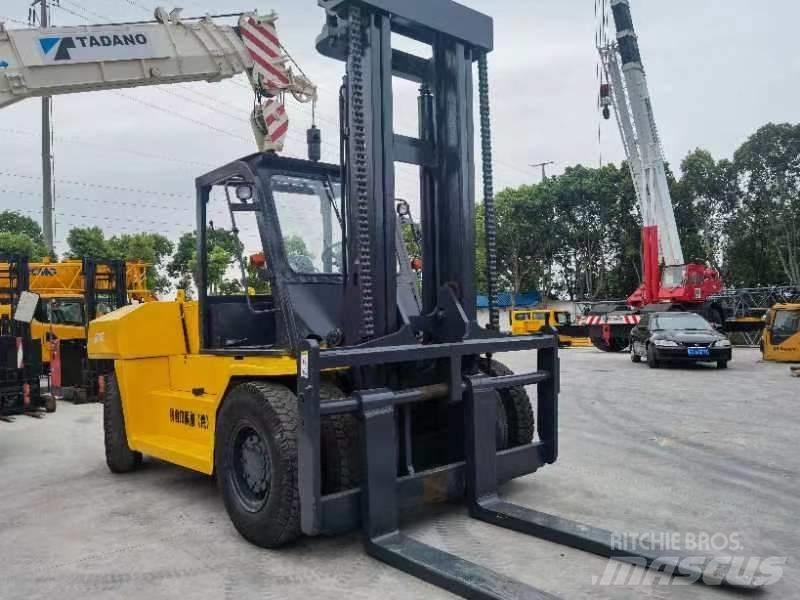 Komatsu FD 160 Dieseltrukit