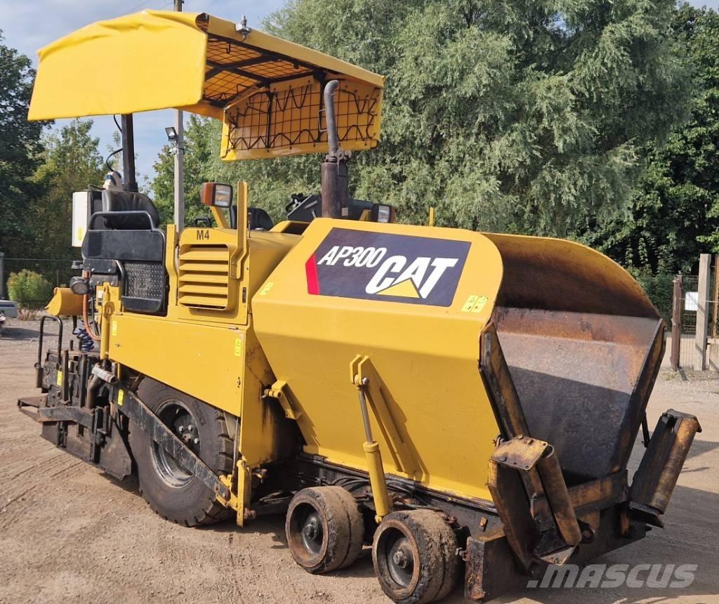 CAT AP300 Asfalttikoneet