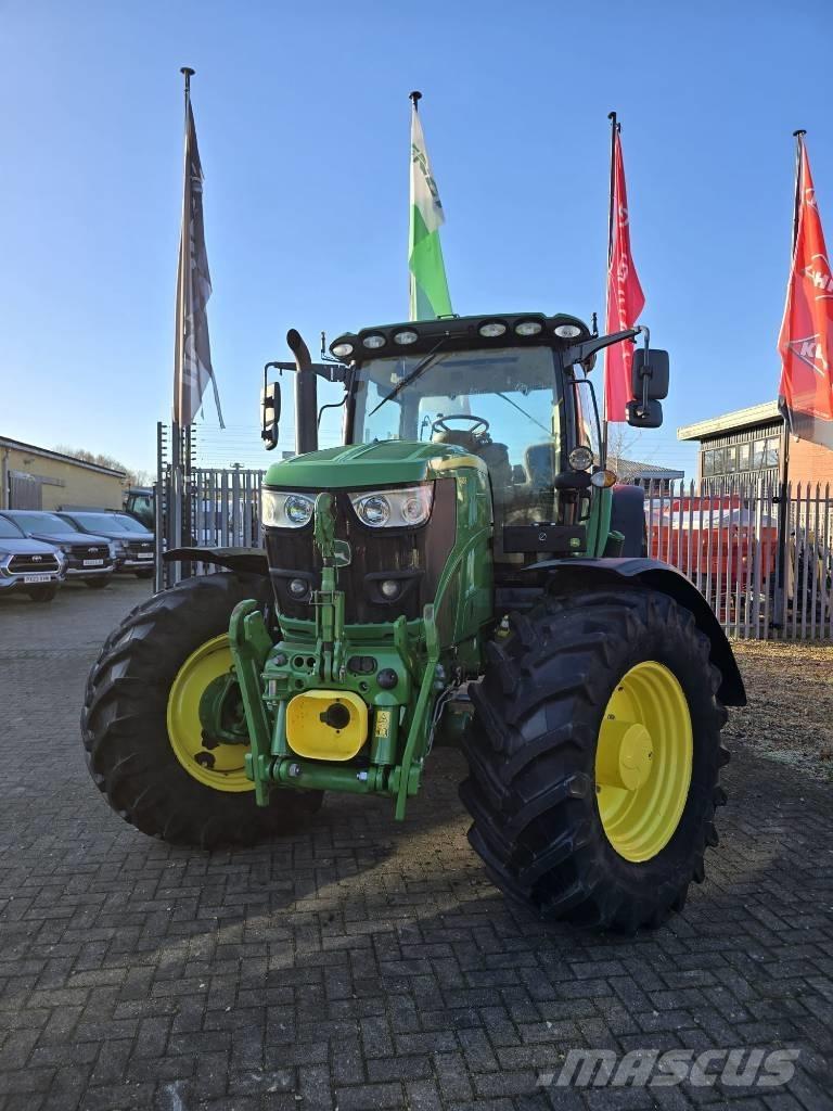 John Deere 6145 R Traktorit
