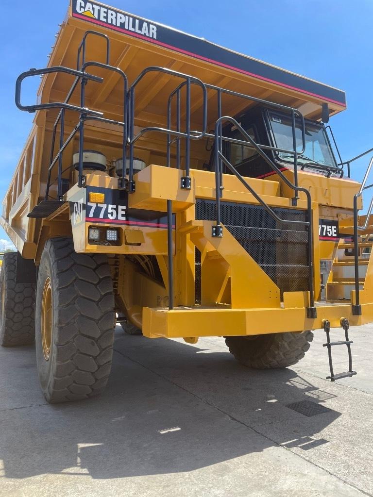 CAT Dumper 775E Maansiirtoautot