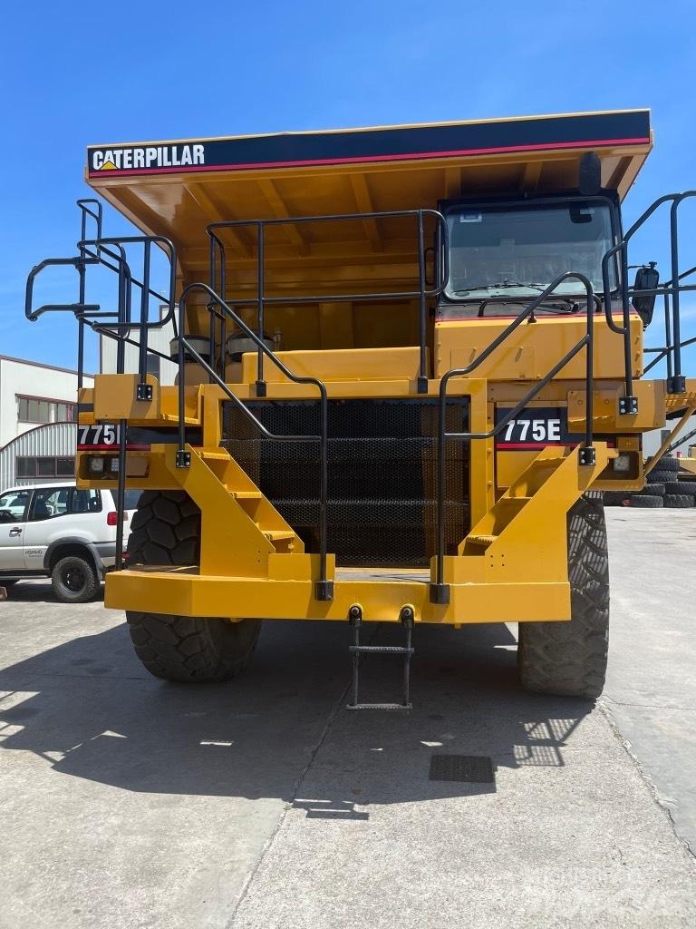 CAT Dumper 775E Maansiirtoautot