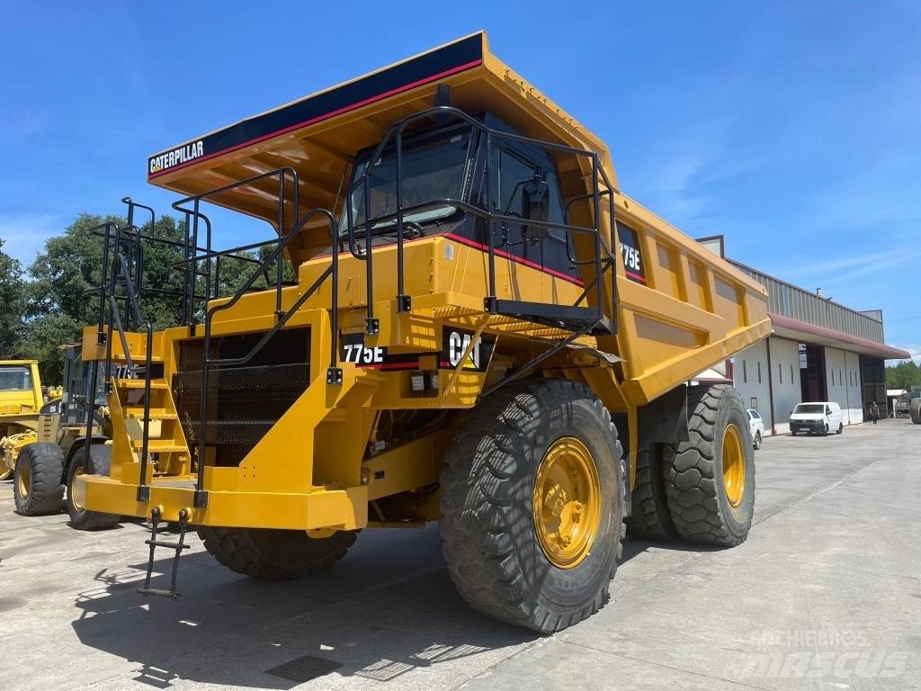 CAT Dumper 775E Maansiirtoautot