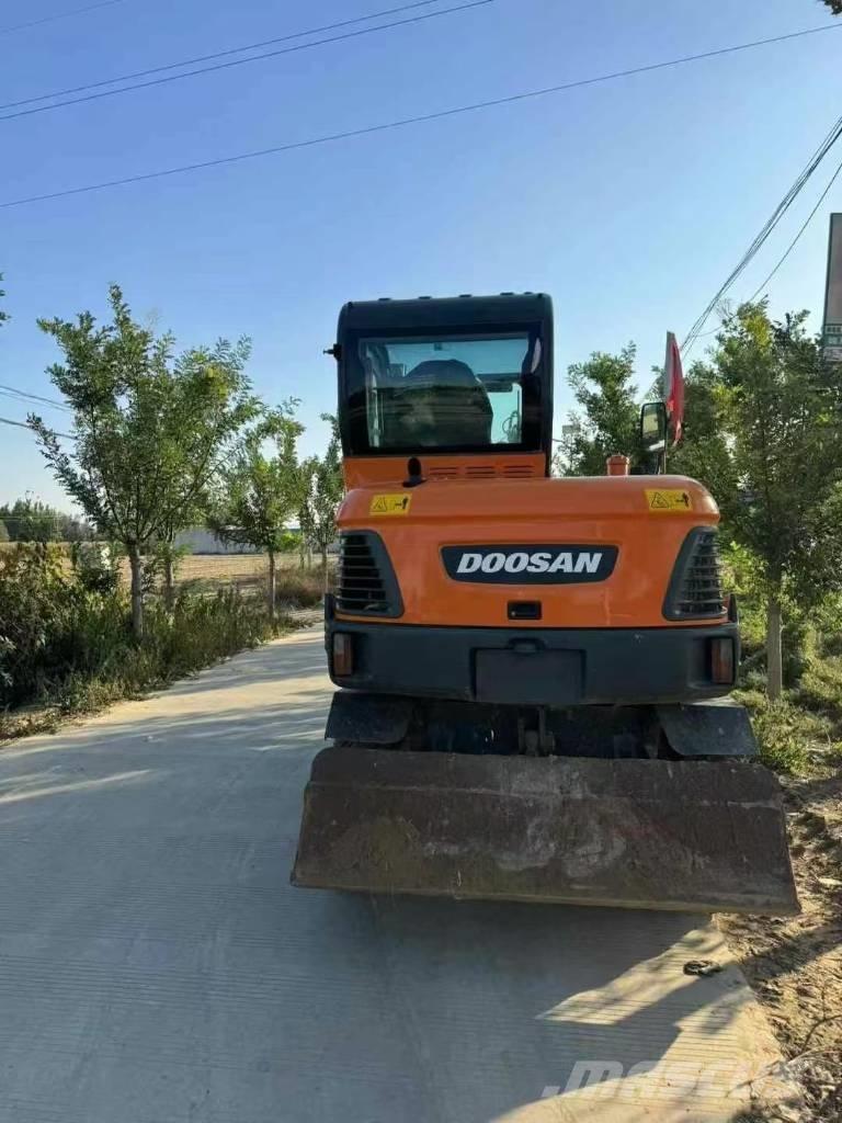 Doosan DX 60 Minikaivukoneet < 7t