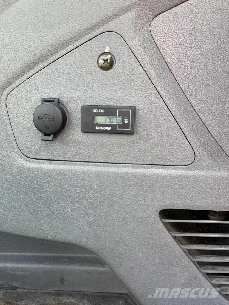 Doosan DX 60 Minikaivukoneet < 7t
