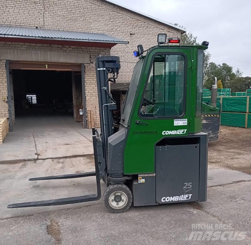 Combilift CBE 2500 Nelitietrukit