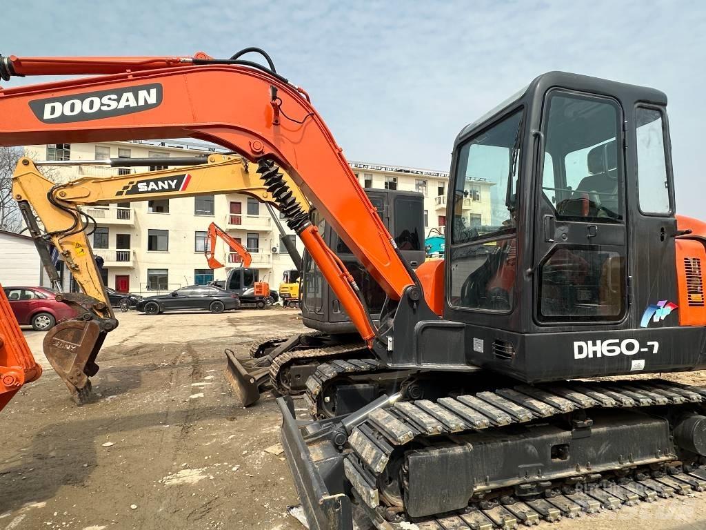 Doosan DH 60 Minikaivukoneet < 7t