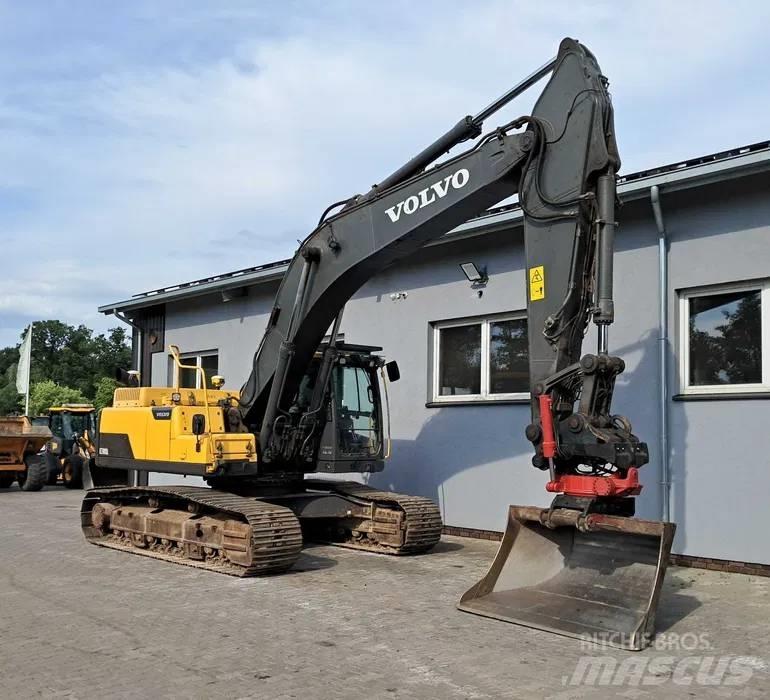 Volvo EC 300 D L Telakaivukoneet