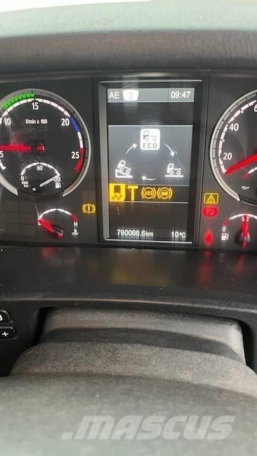 Scania R 580 Vetopöytäautot