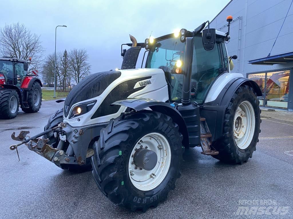 Valtra T 254 V Traktorit