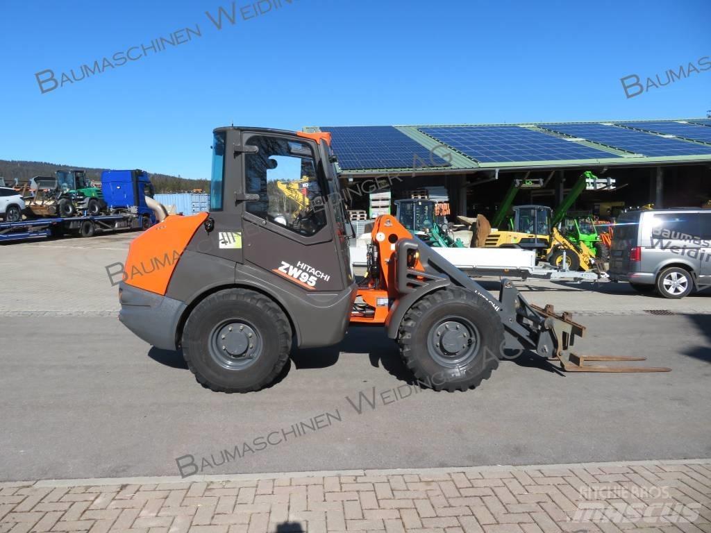 Hitachi ZW 95 Pyöräkuormaajat