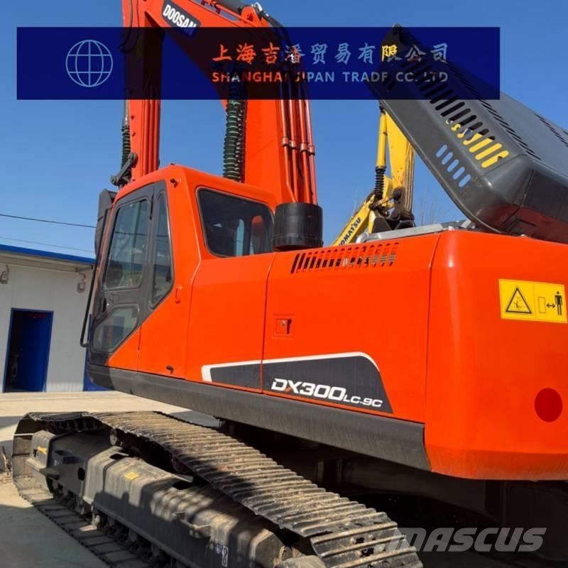 Doosan DX 300 Telakaivukoneet