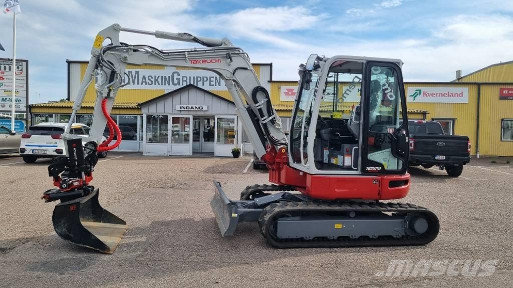 Takeuchi TB 257 FR Minikaivukoneet < 7t