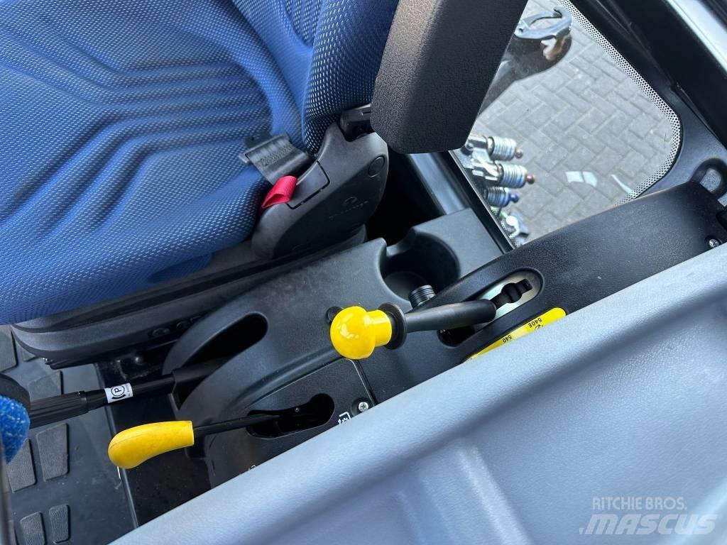 New Holland T4.75 S Traktorit