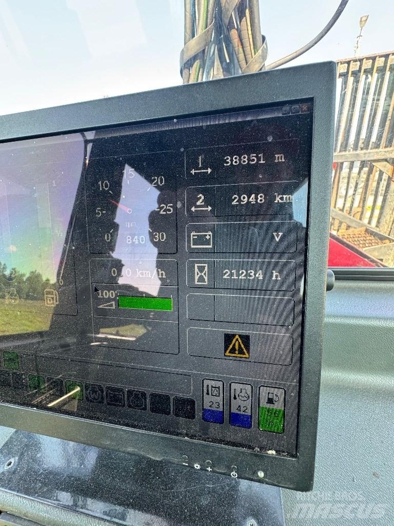Komatsu 840.4 Kuormatraktorit