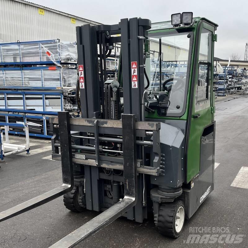 Combilift CBE 2500 Nelitietrukit