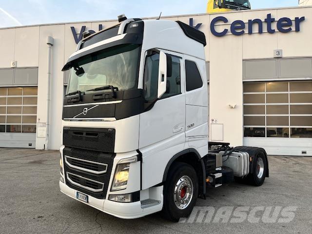 Volvo FH Vetopöytäautot