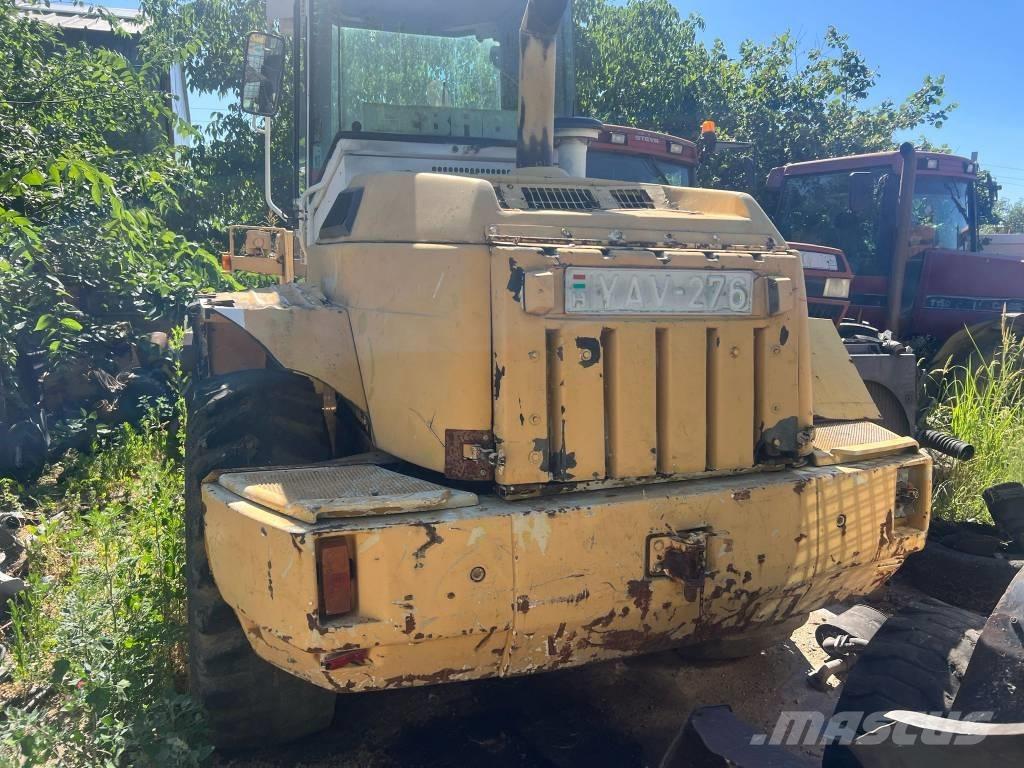 Liebherr 522 Ohjaamo ja sisusta