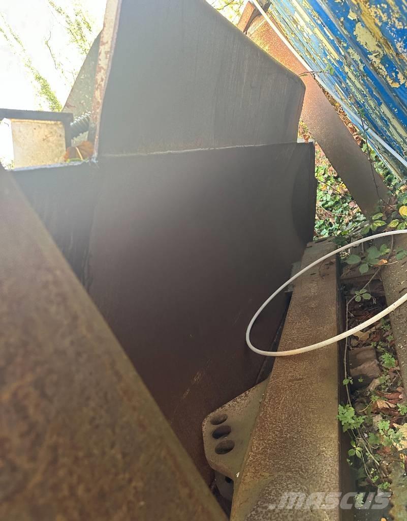 Liebherr PR 736 LGP Telaketjupuskutraktorit