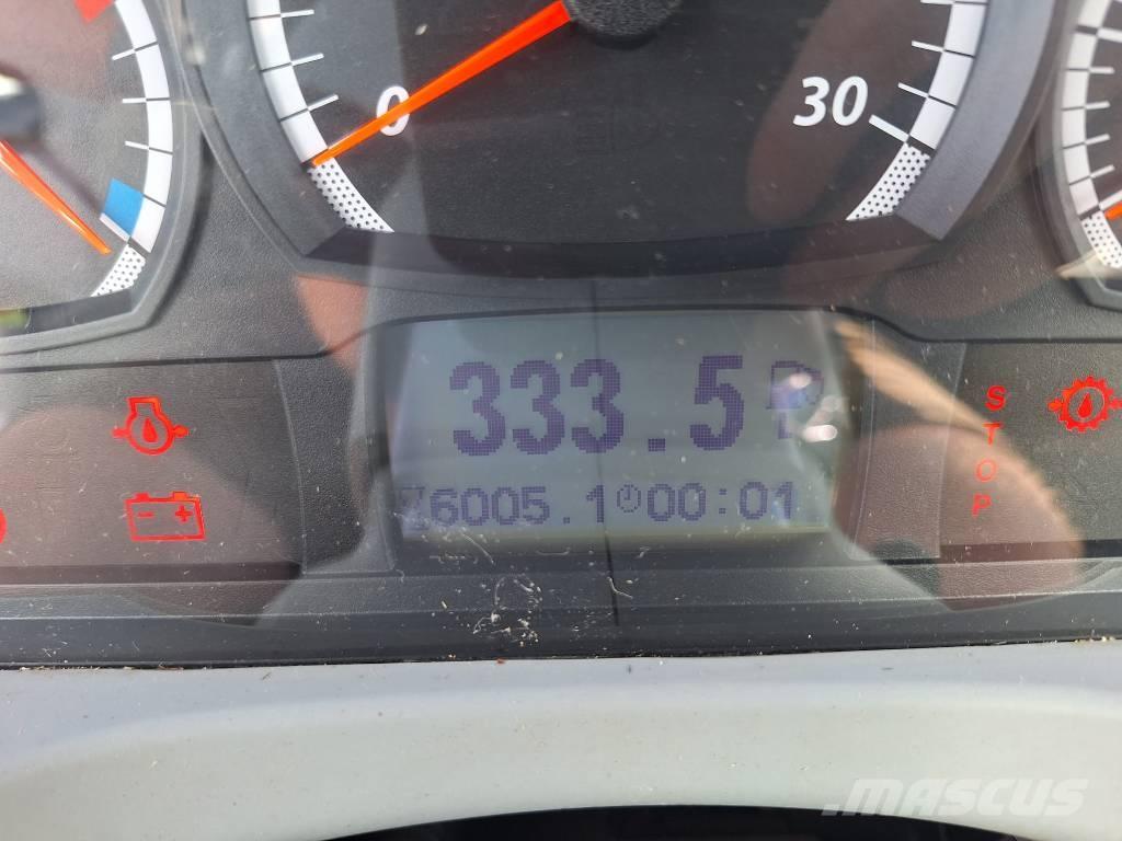 Valtra T194 Active Yhdistelmäkoneet - korjurit