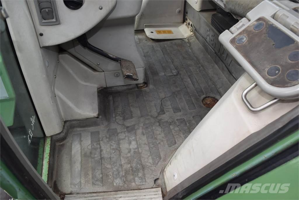 Fendt 712 Vario Traktorit